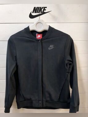 NIKE Black Bomber Jacket – Size S